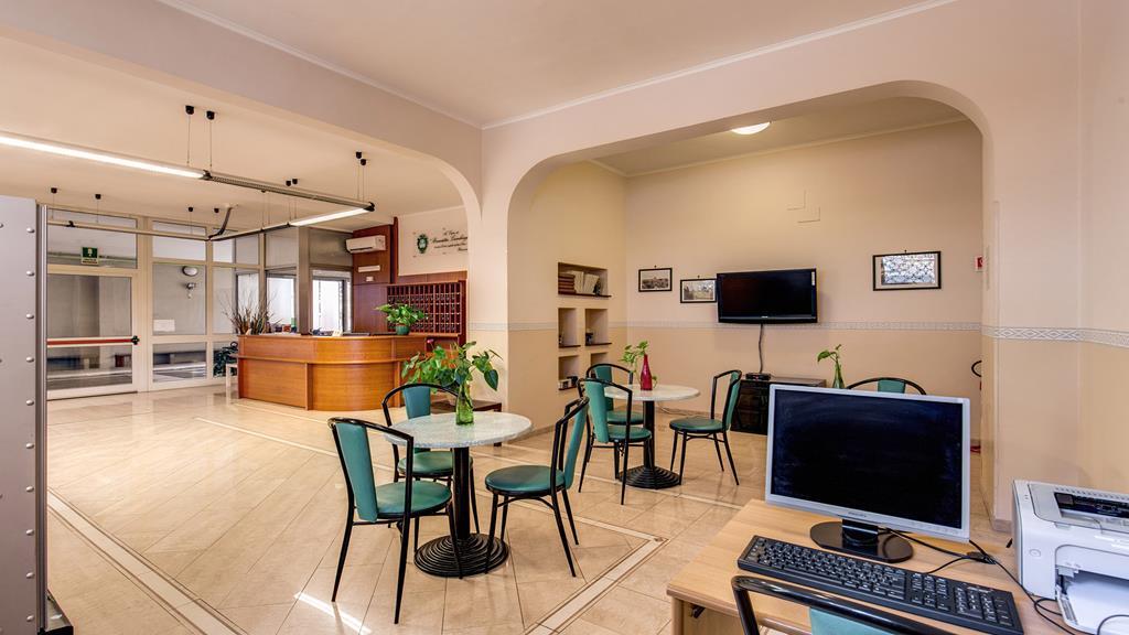 Casa Per Ferie Benedetta 3* Rome